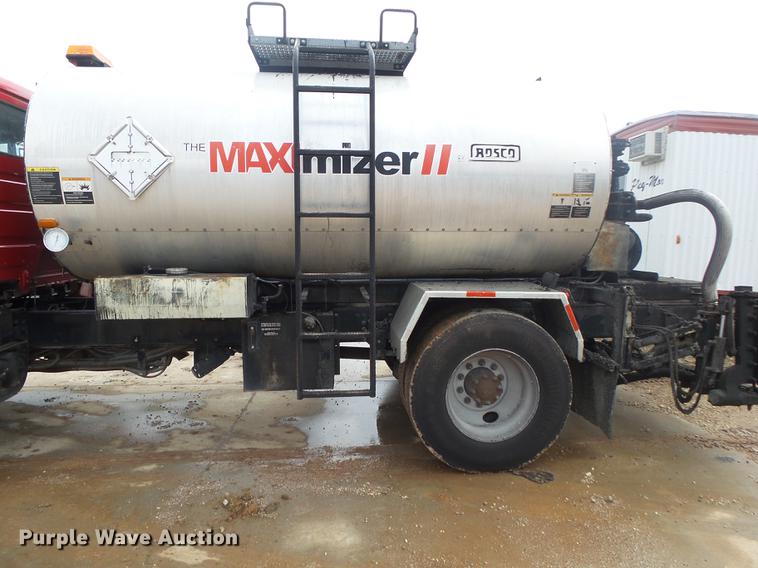 image for item DS9562 1999 Freightliner FL70 oil distribution truck