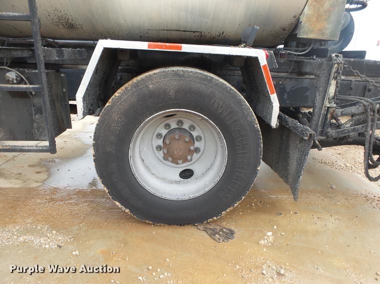 image for item DS9562 1999 Freightliner FL70 oil distribution truck