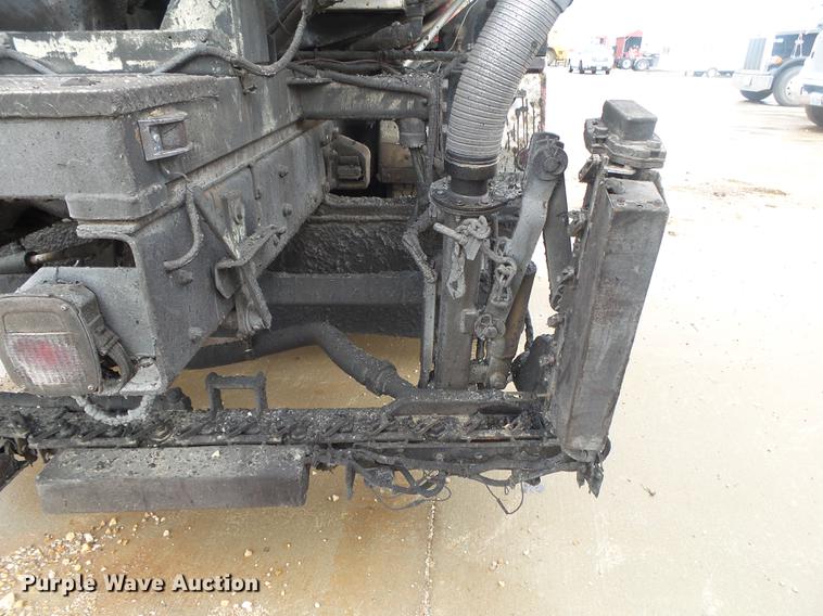 image for item DS9562 1999 Freightliner FL70 oil distribution truck