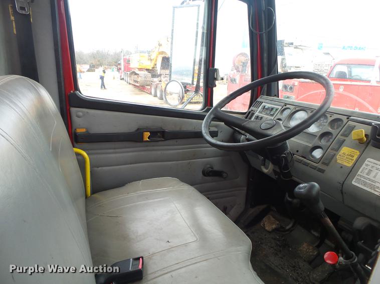 image for item DS9562 1999 Freightliner FL70 oil distribution truck