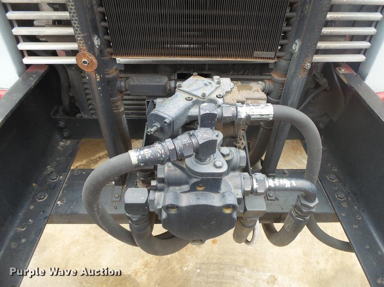 image for item DS9562 1999 Freightliner FL70 oil distribution truck