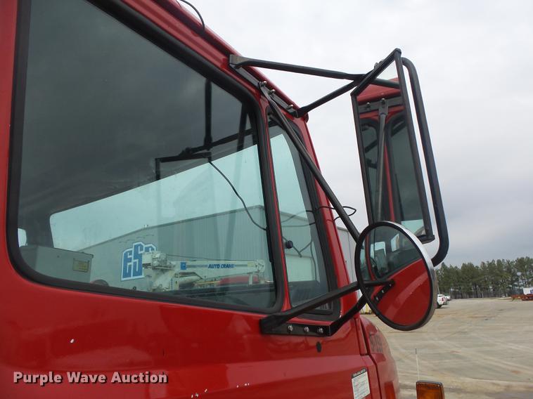 image for item DS9562 1999 Freightliner FL70 oil distribution truck