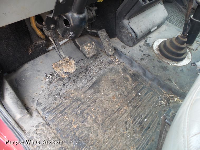 image for item DS9562 1999 Freightliner FL70 oil distribution truck