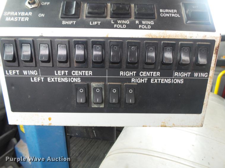 image for item DS9562 1999 Freightliner FL70 oil distribution truck