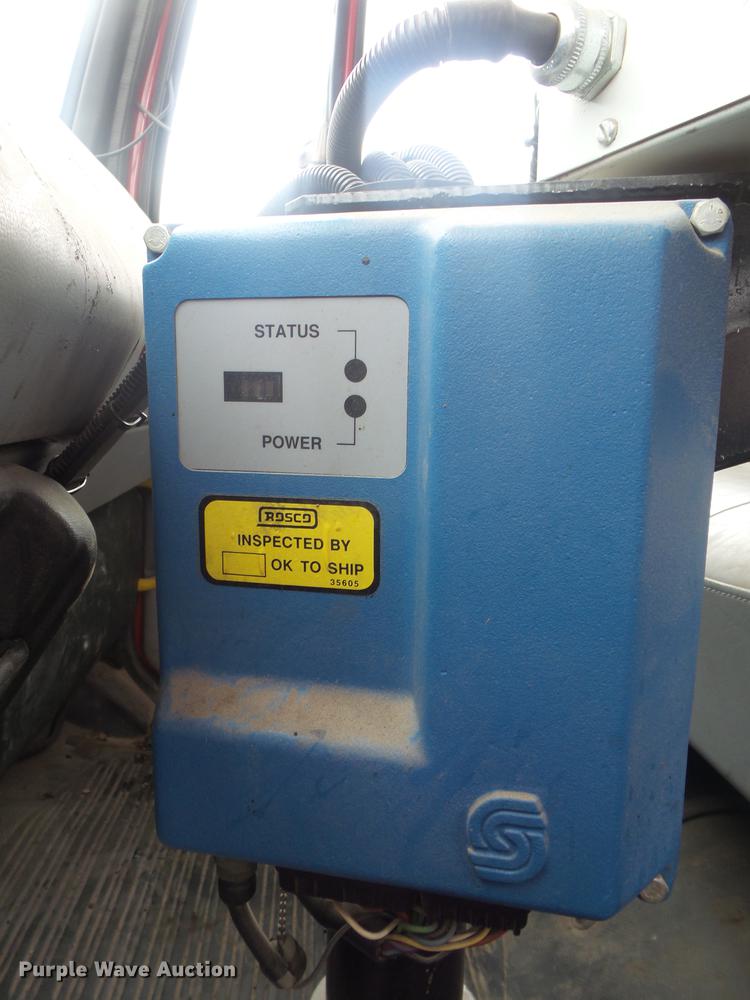 image for item DS9562 1999 Freightliner FL70 oil distribution truck