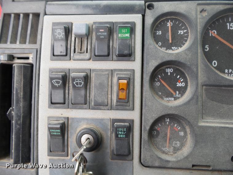 image for item DS9562 1999 Freightliner FL70 oil distribution truck