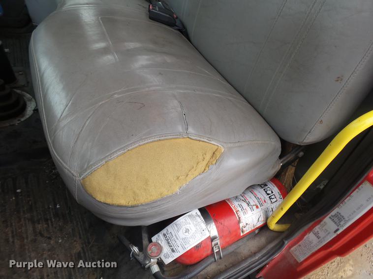 image for item DS9562 1999 Freightliner FL70 oil distribution truck