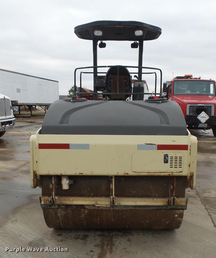 image for item DS9563 2004 Ingersoll Rand DD70 double drum vibratory roller