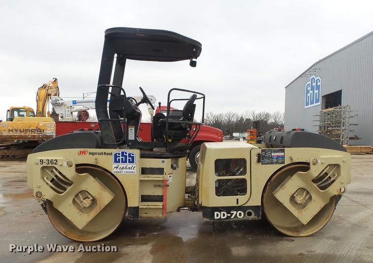 image for item DS9563 2004 Ingersoll Rand DD70 double drum vibratory roller