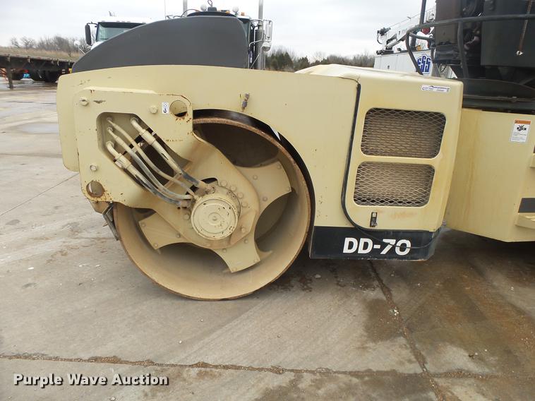 image for item DS9563 2004 Ingersoll Rand DD70 double drum vibratory roller