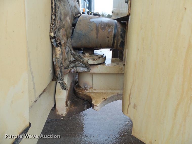 image for item DS9563 2004 Ingersoll Rand DD70 double drum vibratory roller