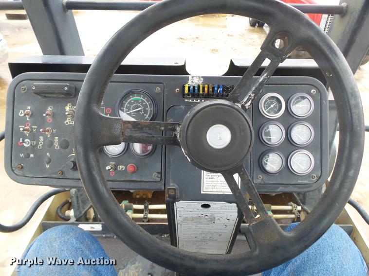 image for item DS9563 2004 Ingersoll Rand DD70 double drum vibratory roller