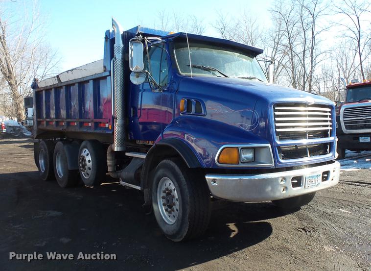 image for item DV9554 2000 Sterling L8500 dump truck