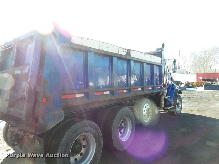 image for item DV9554 2000 Sterling L8500 dump truck