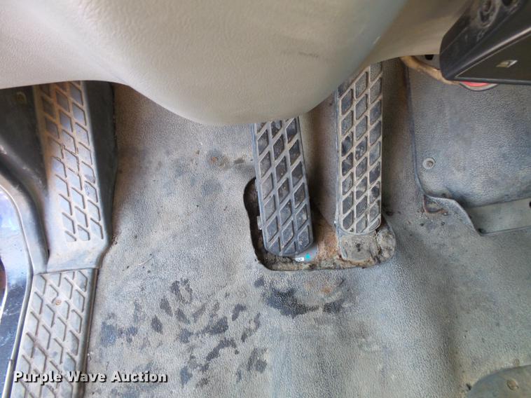 image for item DV9554 2000 Sterling L8500 dump truck