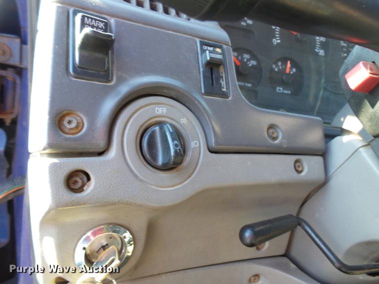 image for item DV9554 2000 Sterling L8500 dump truck