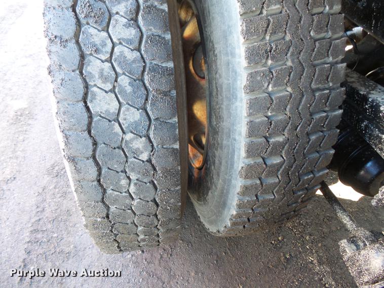 image for item DV9554 2000 Sterling L8500 dump truck