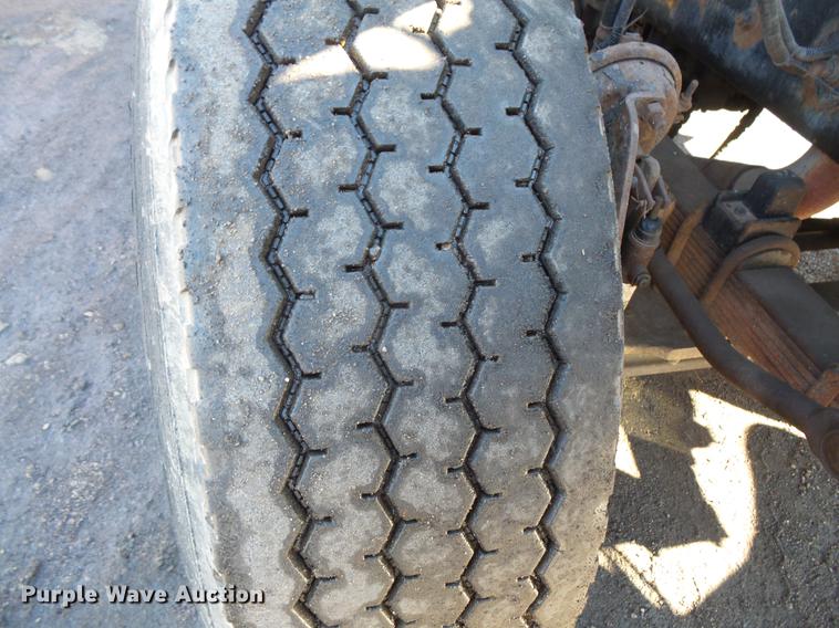 image for item DV9554 2000 Sterling L8500 dump truck