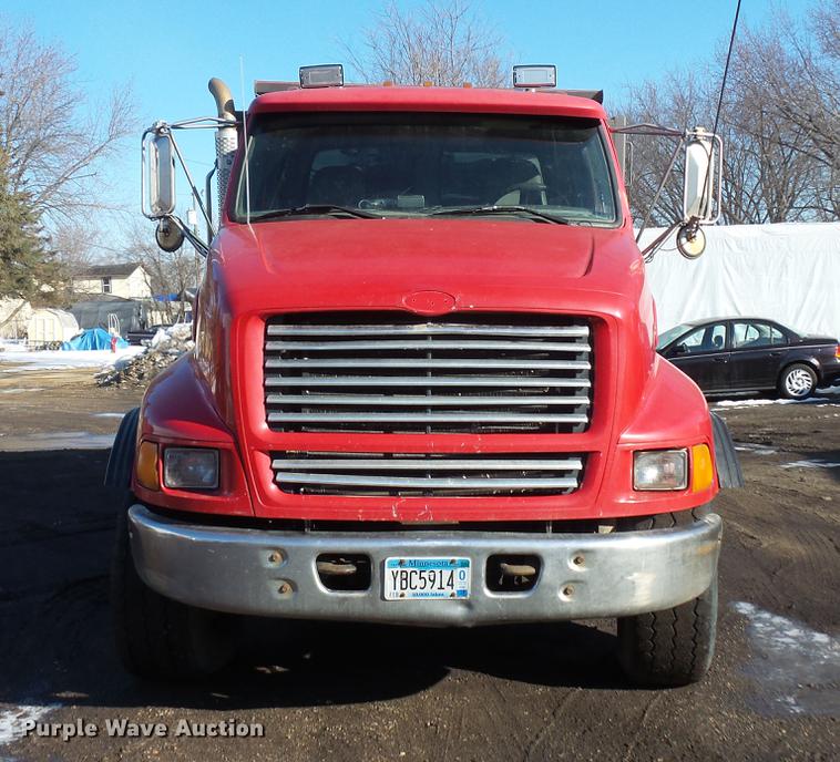 image for item DV9555 1998 Ford LT9513 Louisville 113 dump truck