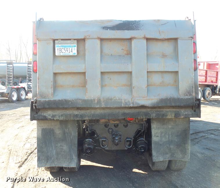 image for item DV9555 1998 Ford LT9513 Louisville 113 dump truck