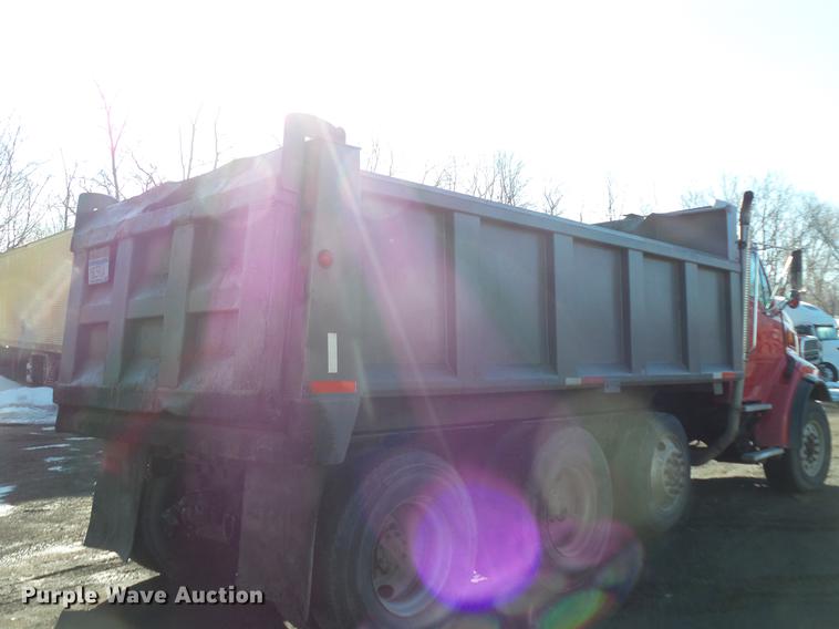 image for item DV9555 1998 Ford LT9513 Louisville 113 dump truck