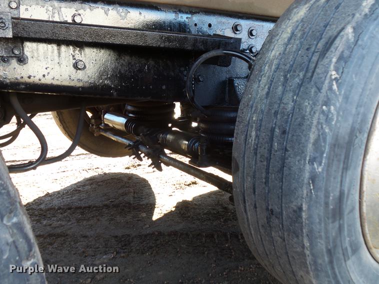 image for item DV9555 1998 Ford LT9513 Louisville 113 dump truck