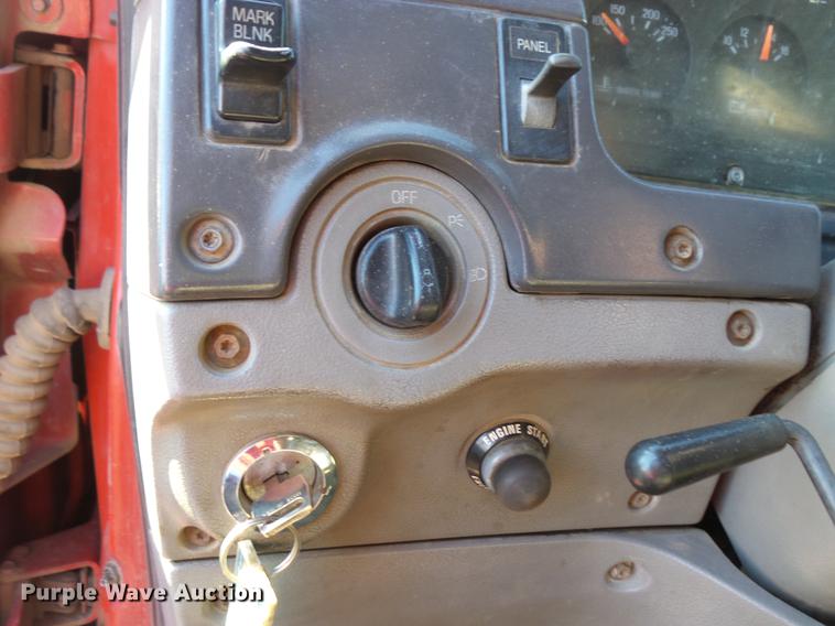 image for item DV9555 1998 Ford LT9513 Louisville 113 dump truck