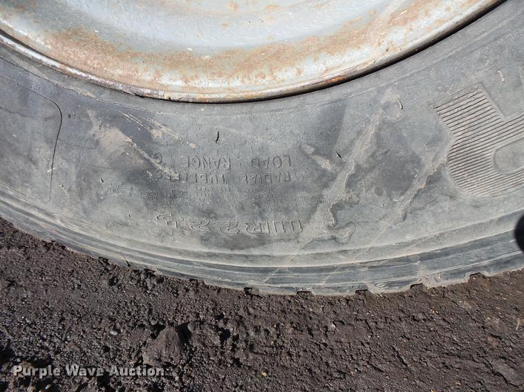 image for item DV9555 1998 Ford LT9513 Louisville 113 dump truck