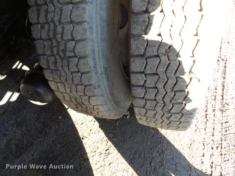 image for item DV9555 1998 Ford LT9513 Louisville 113 dump truck