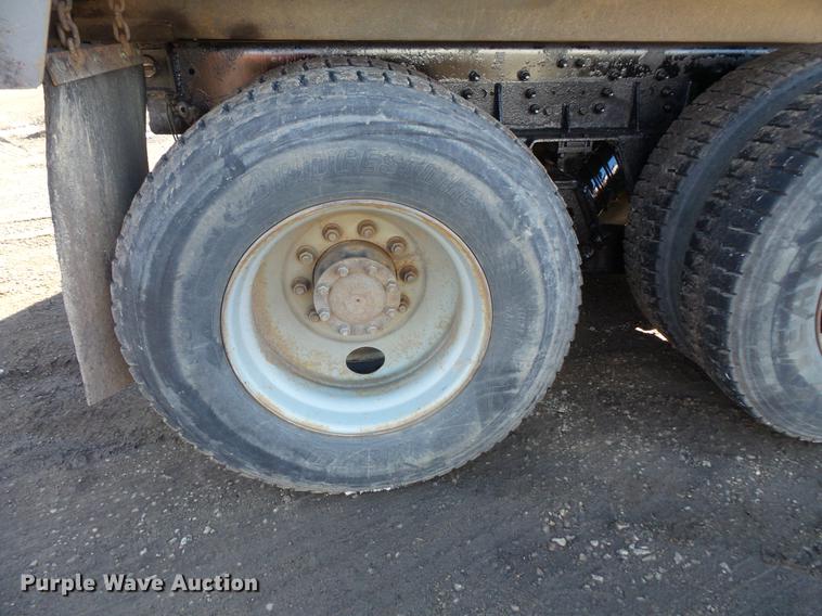 image for item DV9555 1998 Ford LT9513 Louisville 113 dump truck