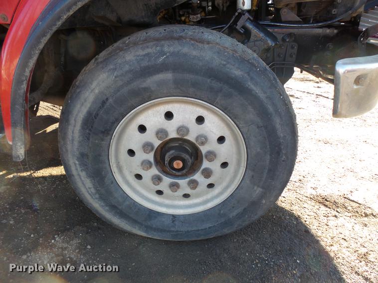 image for item DV9555 1998 Ford LT9513 Louisville 113 dump truck