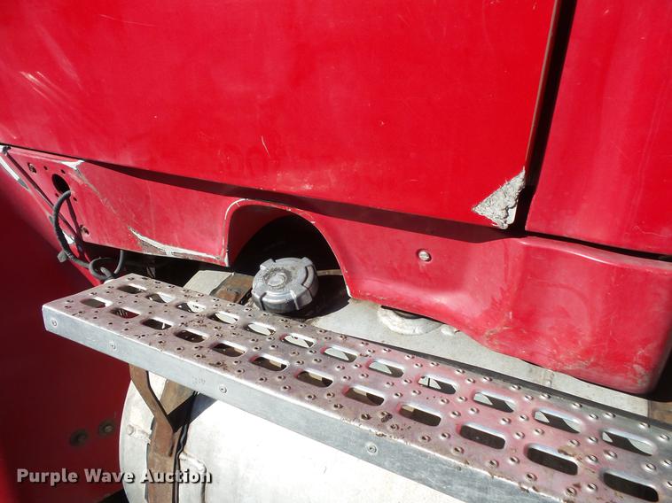 image for item DV9555 1998 Ford LT9513 Louisville 113 dump truck