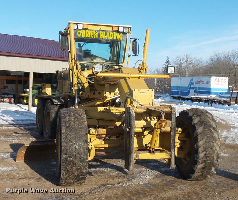 image for item DV9588 1997 Caterpillar 140H motor grader