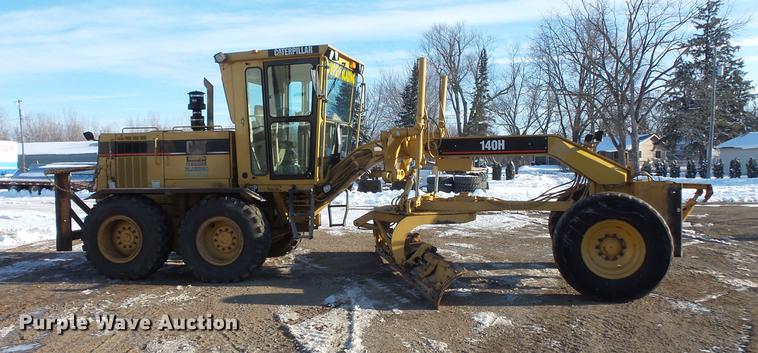 image for item DV9588 1997 Caterpillar 140H motor grader