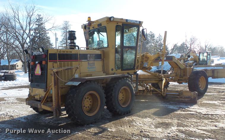 image for item DV9588 1997 Caterpillar 140H motor grader