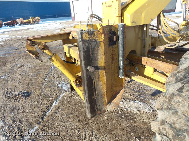 image for item DV9588 1997 Caterpillar 140H motor grader