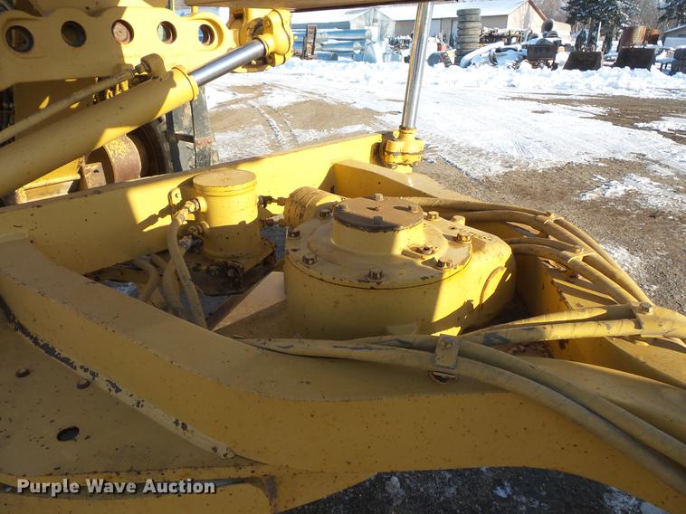 image for item DV9588 1997 Caterpillar 140H motor grader