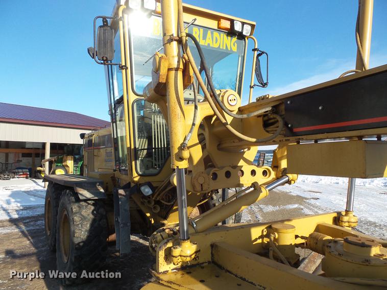 image for item DV9588 1997 Caterpillar 140H motor grader