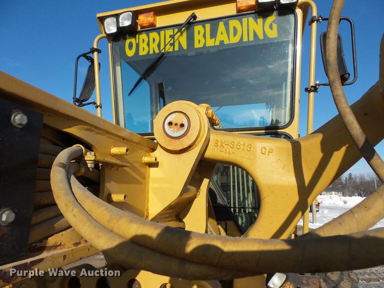 image for item DV9588 1997 Caterpillar 140H motor grader