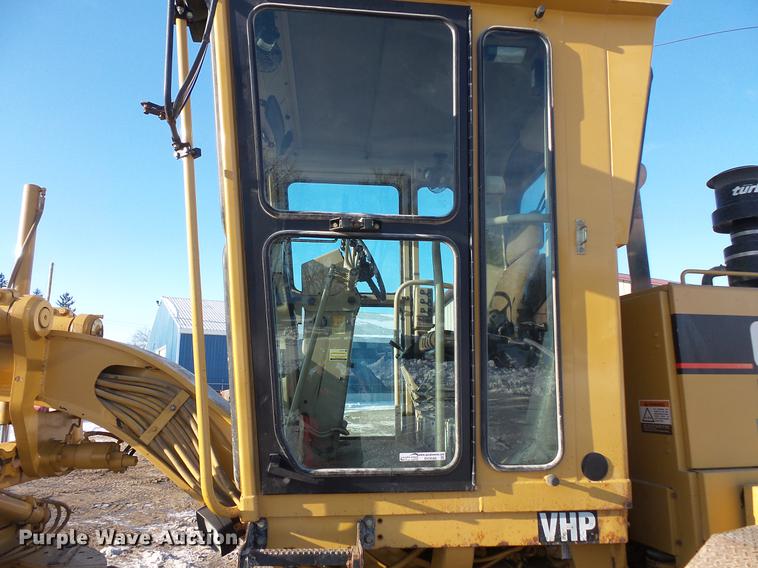 image for item DV9588 1997 Caterpillar 140H motor grader