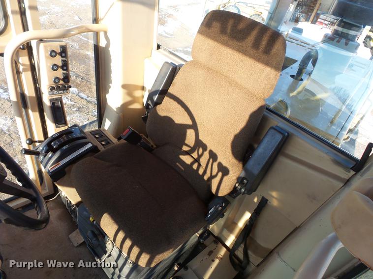 image for item DV9588 1997 Caterpillar 140H motor grader