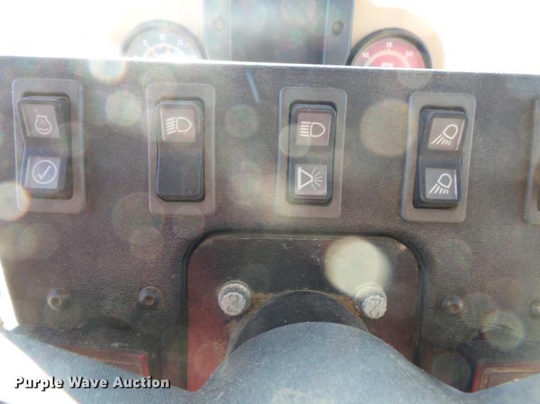 image for item DV9588 1997 Caterpillar 140H motor grader