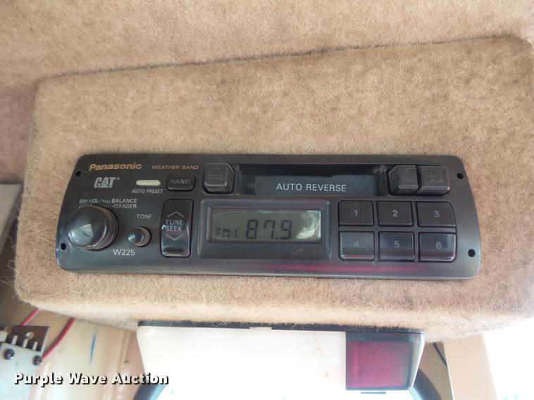 image for item DV9588 1997 Caterpillar 140H motor grader