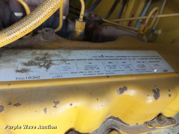 image for item DV9588 1997 Caterpillar 140H motor grader