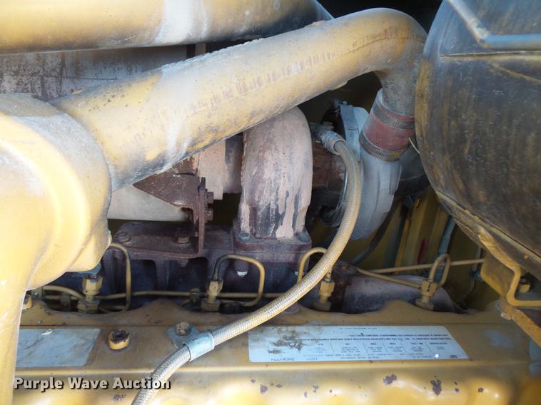 image for item DV9588 1997 Caterpillar 140H motor grader