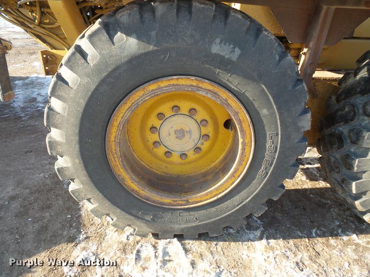 image for item DV9588 1997 Caterpillar 140H motor grader