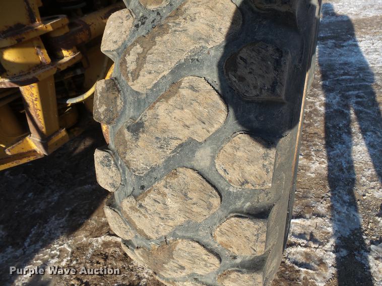 image for item DV9588 1997 Caterpillar 140H motor grader