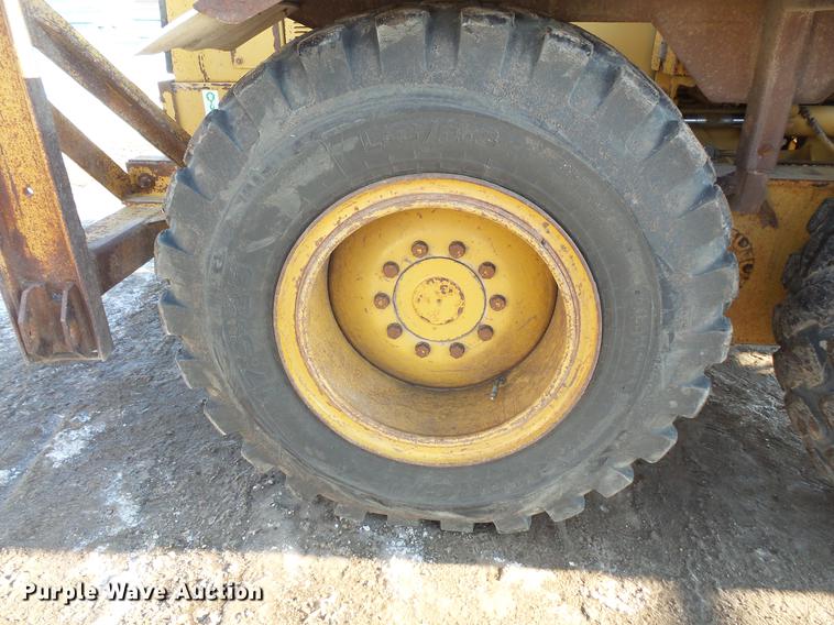 image for item DV9588 1997 Caterpillar 140H motor grader