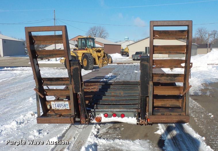 image for item DV9589 2002 Trail King TK50-2600 equipment trailer