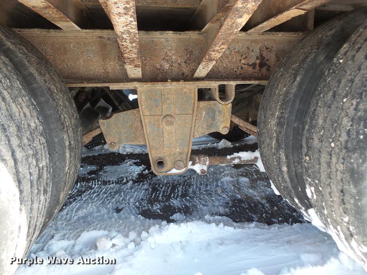 image for item DV9589 2002 Trail King TK50-2600 equipment trailer